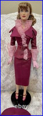 Tonner Tyler HOLLYWOOD LEGENDS MAD ABOUT THE HAT JOAN CRAWFORD 16 DOLL withBox