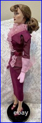 Tonner Tyler HOLLYWOOD LEGENDS MAD ABOUT THE HAT JOAN CRAWFORD 16 DOLL withBox