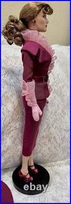 Tonner Tyler HOLLYWOOD LEGENDS MAD ABOUT THE HAT JOAN CRAWFORD 16 DOLL withBox
