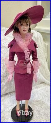Tonner Tyler HOLLYWOOD LEGENDS MAD ABOUT THE HAT JOAN CRAWFORD 16 DOLL withBox