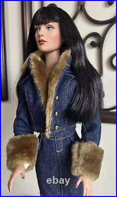 Tonner Tyler LE Suzette Dubois Raven 16 in Soho Blues Denim Outfit