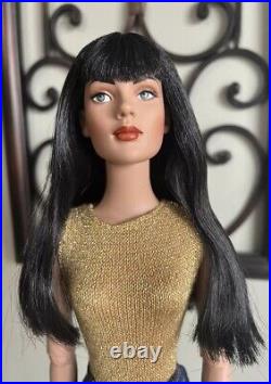 Tonner Tyler LE Suzette Dubois Raven 16 in Soho Blues Denim Outfit