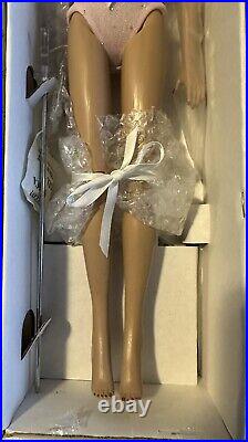 Tonner Tyler Pink Champagne 16 Doll Wearing A Pink Teddy-tonner Box-stand