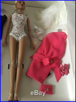 Tonner Tyler REGINA WENTHWORTH 2005 UFDC Convention SET 16 vinyl DOLL & Outfits