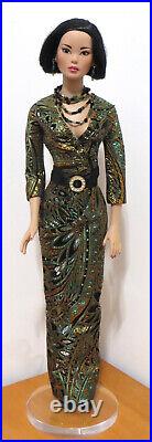 Tonner Tyler Wentworth 1/4 Embassy Dinner Mei Li 16 Doll TW4202 SIGNED