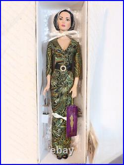 Tonner Tyler Wentworth 1/4 Embassy Dinner Mei Li 16 Doll TW4202 SIGNED