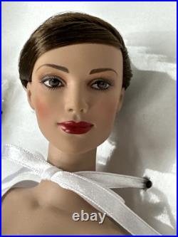 Tonner Tyler Wentworth 16 2004 VINTAGE BEAUTY MISS AMERICA CHARLOTTE Doll NRFB Tonner Tyler Wentworth 16 2004 VINTAGE BEAUTY MISS AMERICA CHARLOTTE Doll NRFB