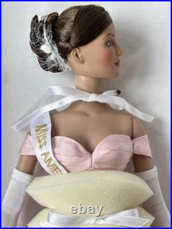 Tonner Tyler Wentworth 16 2004 VINTAGE BEAUTY MISS AMERICA CHARLOTTE Doll NRFB Tonner Tyler Wentworth 16 2004 VINTAGE BEAUTY MISS AMERICA CHARLOTTE Doll NRFB