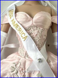 Tonner Tyler Wentworth 16 2004 VINTAGE BEAUTY MISS AMERICA CHARLOTTE Doll NRFB Tonner Tyler Wentworth 16 2004 VINTAGE BEAUTY MISS AMERICA CHARLOTTE Doll NRFB