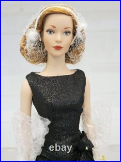 Tonner Tyler Wentworth 16 CHAMPAGNE AND CAVIAR 2001 Limited Edition Doll NRFB