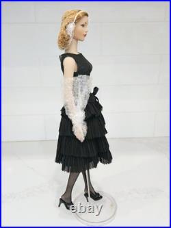 Tonner Tyler Wentworth 16 CHAMPAGNE AND CAVIAR 2001 Limited Edition Doll NRFB
