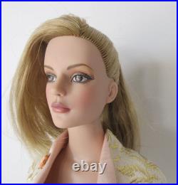 Tonner Tyler Wentworth -16 DOLL, Sydney Chase Great Strides, GENE DRESS