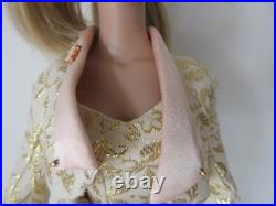 Tonner Tyler Wentworth -16 DOLL, Sydney Chase Great Strides, GENE DRESS