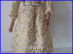 Tonner Tyler Wentworth -16 DOLL, Sydney Chase Great Strides, GENE DRESS
