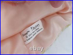 Tonner Tyler Wentworth -16 DOLL, Sydney Chase Great Strides, GENE DRESS