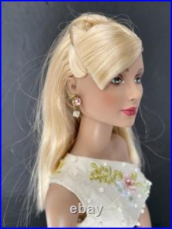 Tonner Tyler Wentworth 16 Doll Chase Modeling Collection Angelina