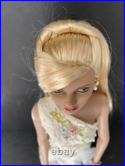 Tonner Tyler Wentworth 16 Doll Chase Modeling Collection Angelina