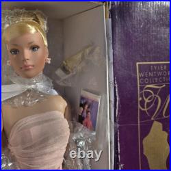 Tonner Tyler Wentworth 16 Doll NRFB. Standing Ovation Award & Playbill Tonner Tyler Wentworth 16 Doll NRFB. Standing Ovation Award & Playbill