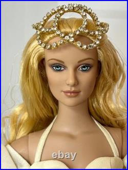 Tonner Tyler Wentworth 16 Noel Angel Doll Premier Dealer Exclusive