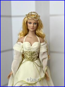 Tonner Tyler Wentworth 16 Noel Angel Doll Premier Dealer Exclusive