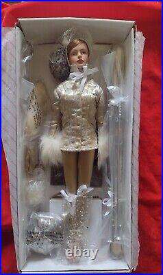 Tonner Tyler Wentworth 16 SKI RETREAT SYDNEY CHASE Fashion Doll New Rare Gold