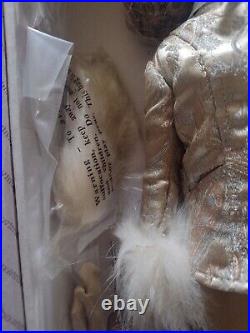 Tonner Tyler Wentworth 16 SKI RETREAT SYDNEY CHASE Fashion Doll New Rare Gold