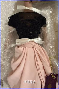Tonner Tyler Wentworth 2000 Theatre De La Mode FLEURS DU MAL 16 Doll NIB