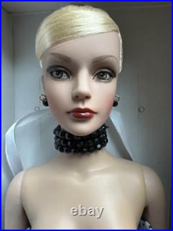 Tonner Tyler Wentworth 2001 BLACK & WHITE BALL SYDNEY CHASE 16 Fashion Doll LE