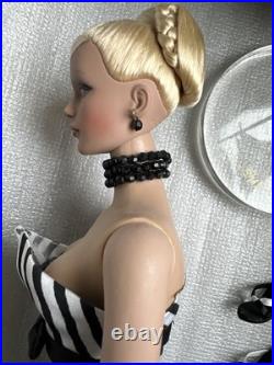 Tonner Tyler Wentworth 2001 BLACK & WHITE BALL SYDNEY CHASE 16 Fashion Doll LE