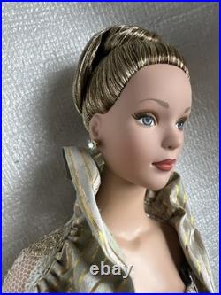Tonner Tyler Wentworth 2001 FAO SCHWARZ ALL THAT GLITTERS DRESSED 16 DOLL LE100