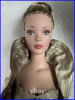Tonner Tyler Wentworth 2001 FAO SCHWARZ ALL THAT GLITTERS DRESSED 16 DOLL LE100