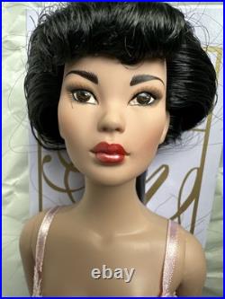 Tonner Tyler Wentworth 2002 Collection Ready to Wear Mei Li 16 Fashion Doll NEW