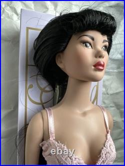 Tonner Tyler Wentworth 2002 Collection Ready to Wear Mei Li 16 Fashion Doll NEW