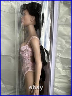 Tonner Tyler Wentworth 2002 Collection Ready to Wear Mei Li 16 Fashion Doll NEW