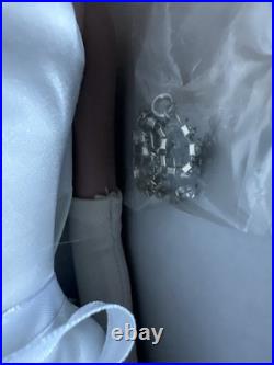 Tonner Tyler Wentworth 2003 CU CINEMA SATINS CENTERPIECE Special Edition Doll LE