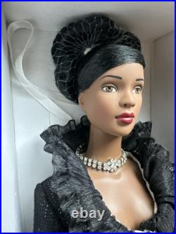 Tonner Tyler Wentworth 2003 Collection DOUBLE TAKE ESME 16 Fashion Doll LE 1500 Tonner Tyler Wentworth 2003 Collection DOUBLE TAKE ESME 16 Fashion Doll LE 1500