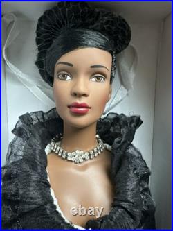 Tonner Tyler Wentworth 2003 Collection DOUBLE TAKE ESME 16 Fashion Doll LE 1500 Tonner Tyler Wentworth 2003 Collection DOUBLE TAKE ESME 16 Fashion Doll LE 1500