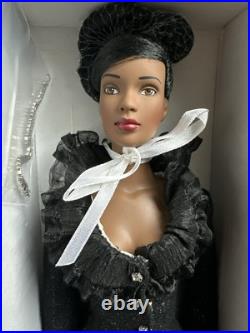 Tonner Tyler Wentworth 2003 Collection DOUBLE TAKE ESME 16 Fashion Doll LE 1500 Tonner Tyler Wentworth 2003 Collection DOUBLE TAKE ESME 16 Fashion Doll LE 1500