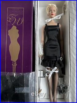 Tonner Tyler Wentworth 2003 FEMME EN NOIR SPECIAL EDITION 16 Fashion Doll NIB