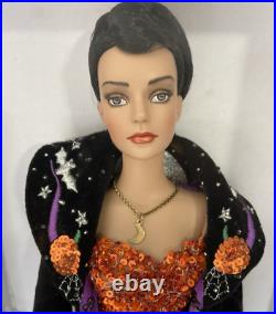 Tonner Tyler Wentworth 2004 Bewitched Sydney Doll Collector's United- READ