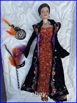 Tonner Tyler Wentworth 2004 COLLECTORS UNITED BE WITCHED SYDNEY CHASE 16 Doll