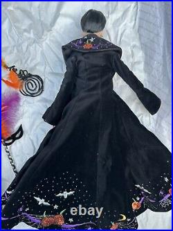 Tonner Tyler Wentworth 2004 COLLECTORS UNITED BE WITCHED SYDNEY CHASE 16 Doll