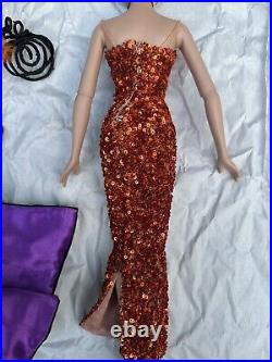 Tonner Tyler Wentworth 2004 COLLECTORS UNITED BE WITCHED SYDNEY CHASE 16 Doll