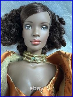 Tonner Tyler Wentworth 2004 Collection AMBER GLOW ESME 16 Dressed Fashion Doll