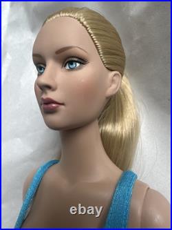 Tonner Tyler Wentworth 2004 Collection BASIC JANE BLONDE 16 Fashion Doll LE