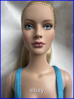 Tonner Tyler Wentworth 2004 Collection BASIC JANE BLONDE 16 Fashion Doll LE