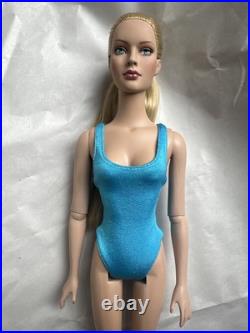Tonner Tyler Wentworth 2004 Collection BASIC JANE BLONDE 16 Fashion Doll LE