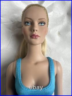 Tonner Tyler Wentworth 2004 Collection BASIC JANE BLONDE 16 Fashion Doll LE