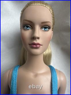 Tonner Tyler Wentworth 2004 Collection BASIC JANE BLONDE 16 Fashion Doll LE