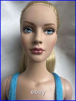Tonner Tyler Wentworth 2004 Collection BASIC JANE BLONDE 16 Fashion Doll LE